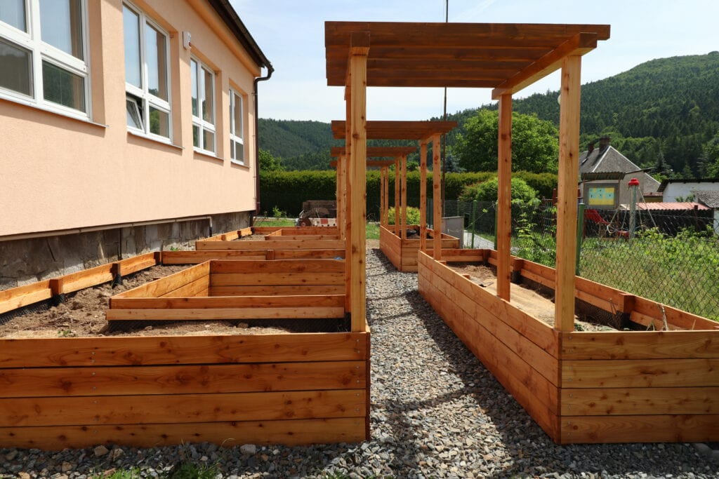 Atelier Gaia Školní zahrada Lesnice